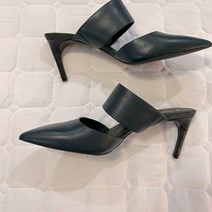 Forest Green “Shoes of Prey” sz 8.5